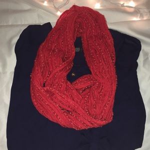 Women’s navy tunic and infinity scarf